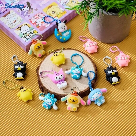 Sanrio Kuromi Hello Kitty & Friends Keychain 40 pcs Advent Calendar Mystery Set - Picture 4 of 5